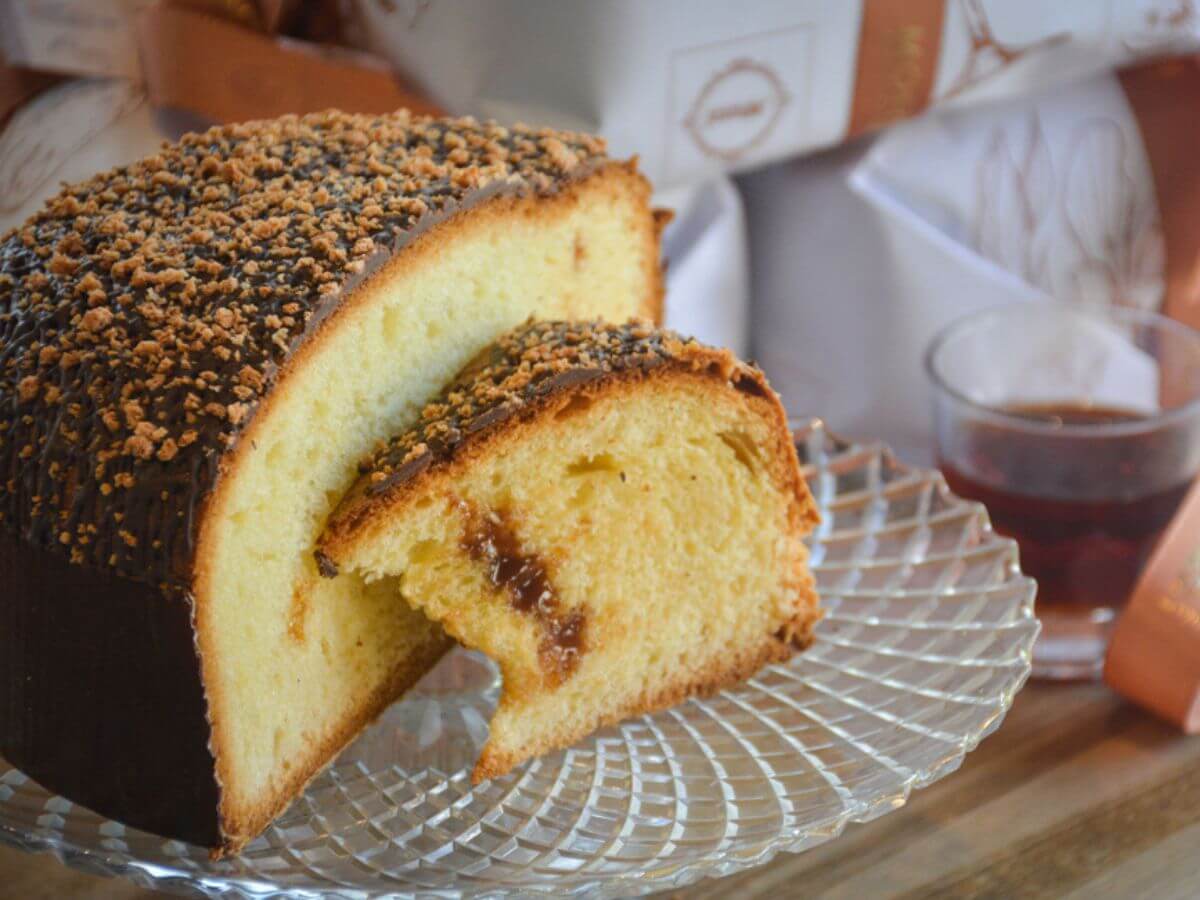 Panettone mit Amaretto im Teig