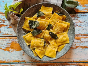 Agnolotti mit Safranhühnchen & gegrillter Zucchini, 500g